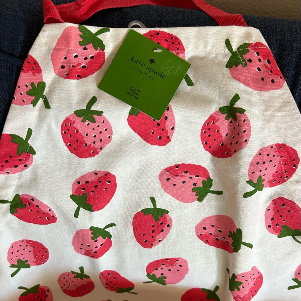 NWT: Kate Spade Vibrant Pink and White Strawberry 🍓 Apron Cotton Fabric